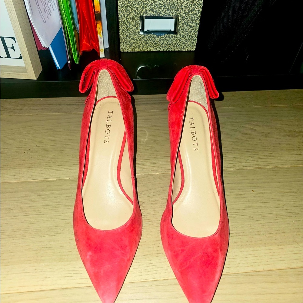 Never worn Talbots heels size 8.5